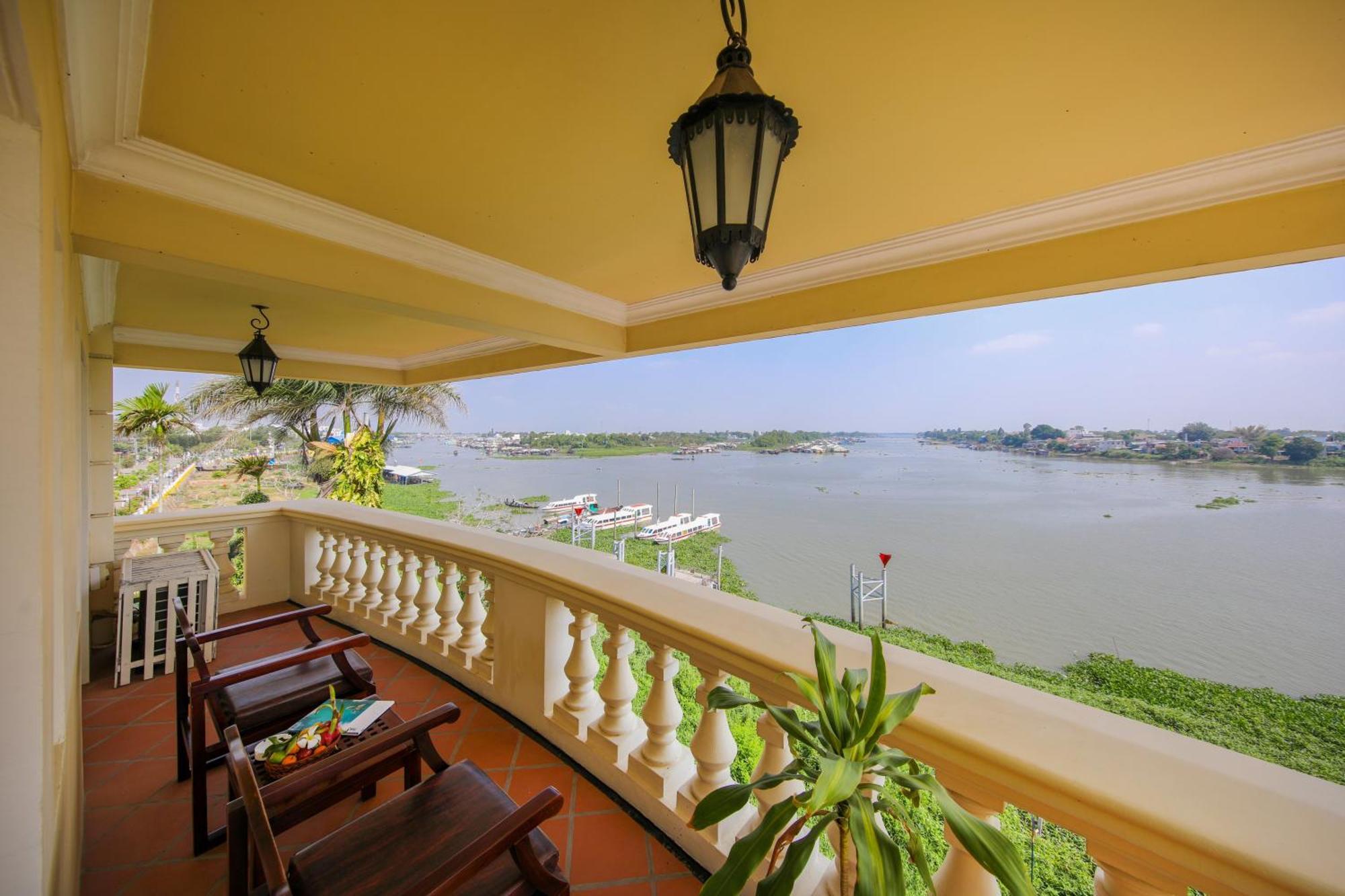 Victoria Chau Doc Hotel Room photo